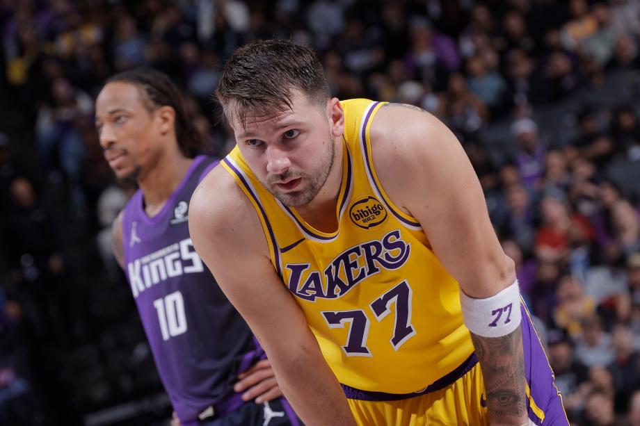 开云平台登录-NBA-东契奇空砍42分 国王背靠背送湖人3连败