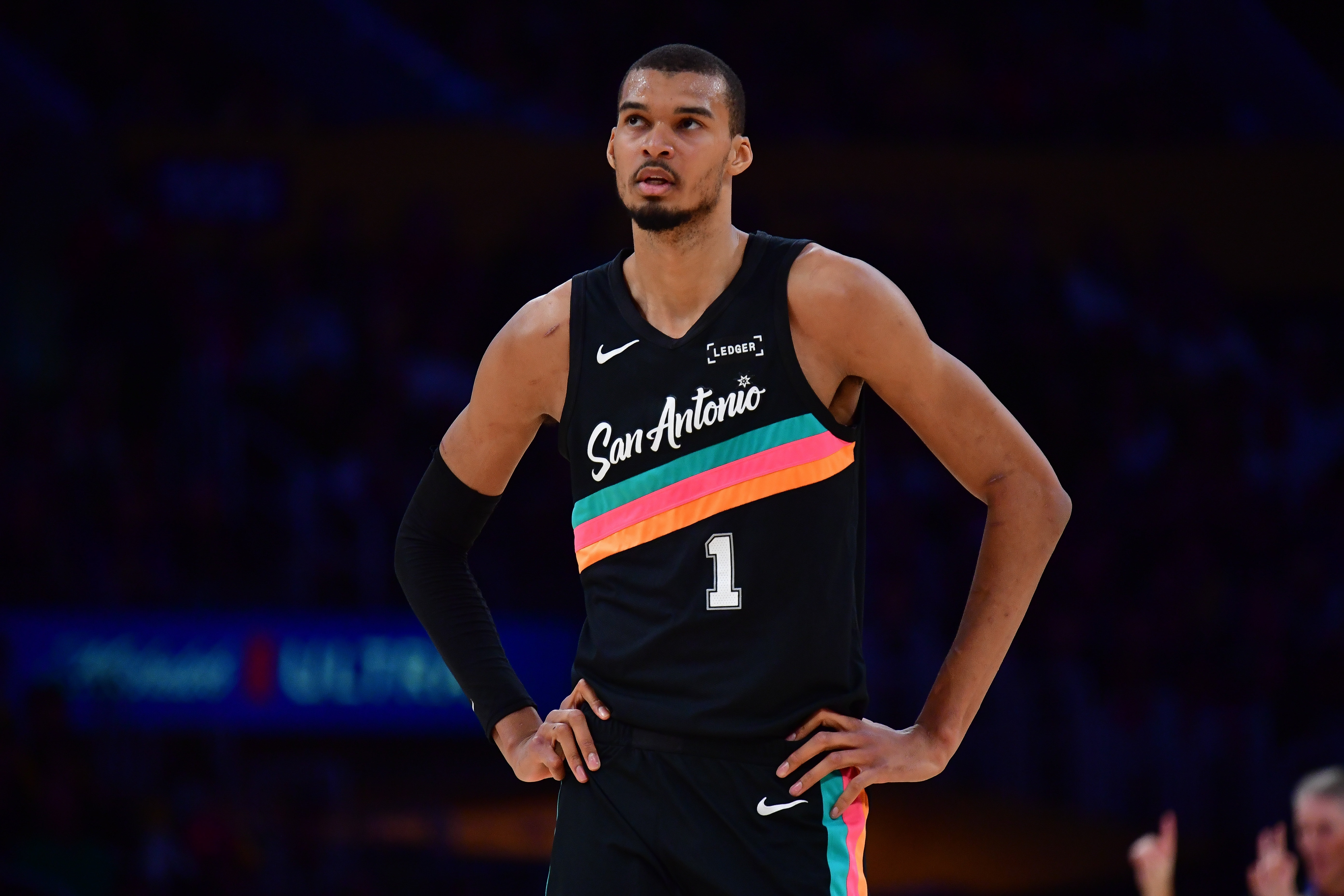 开云平台登录-天勾2.0？记者：建议文班学习贾巴尔的勾手 根本没人能防得了