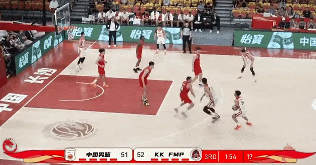 开云体育app下载-赵维伦干拔三分投进，焦泊乔双手暴扣已经得到11分